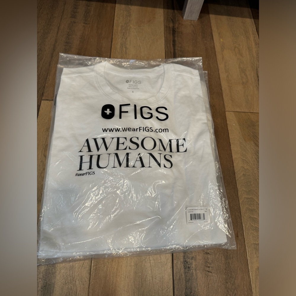 Figs “Awesome Humans #wearfigs” white long sleeve top Small